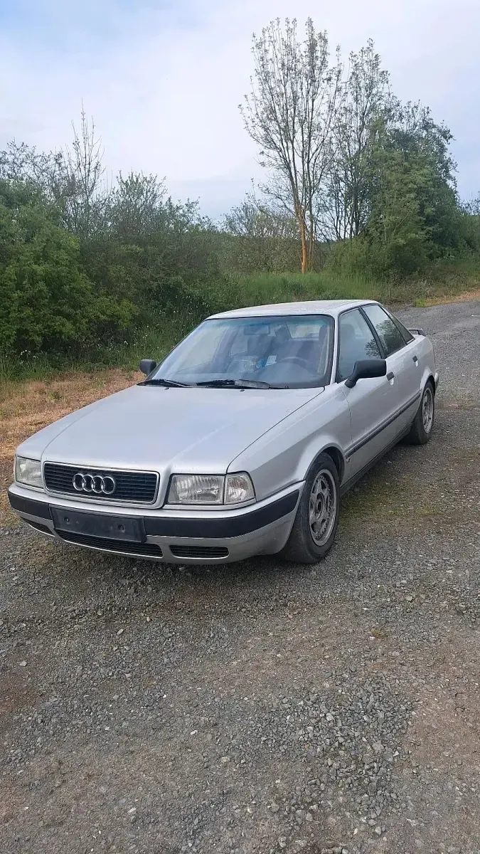 Gebraucht Audi 80 133 PS (97 kW) 1991 Silber Limousine