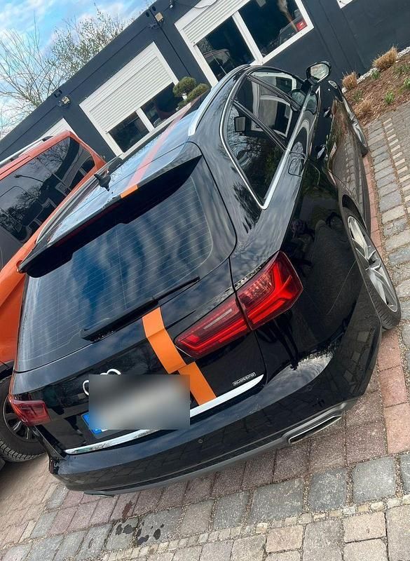 Schwarz Gebraucht 2017 Audi A6 Kombi | 17.500 € (Fairer Preis) - Bild 1/4