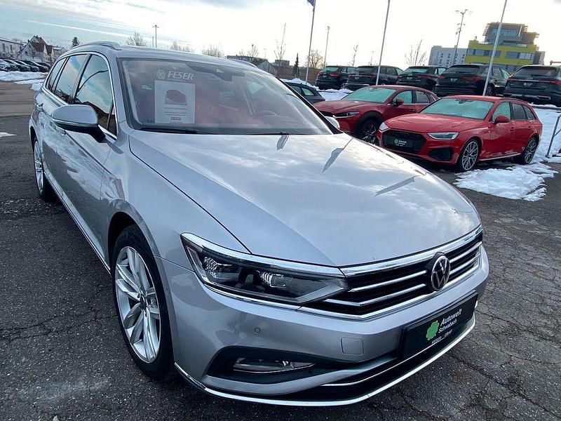 Gebraucht VW Passat 199 PS (146 kW) 2022 Silber Kombi