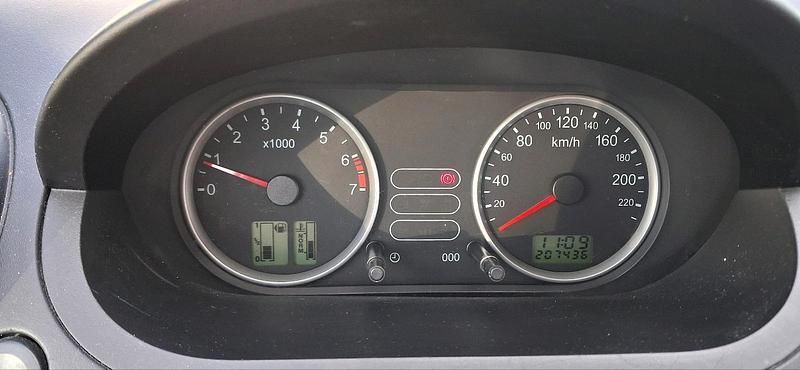 Gebraucht Ford Fiesta 80 PS (58 kW) 2004 Silber Kleinwagen