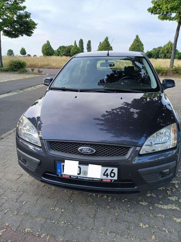 Grau Gebraucht 2008 Ford Focus Style Kombi | 2.250 € (Fairer Preis) - Bild 1/4
