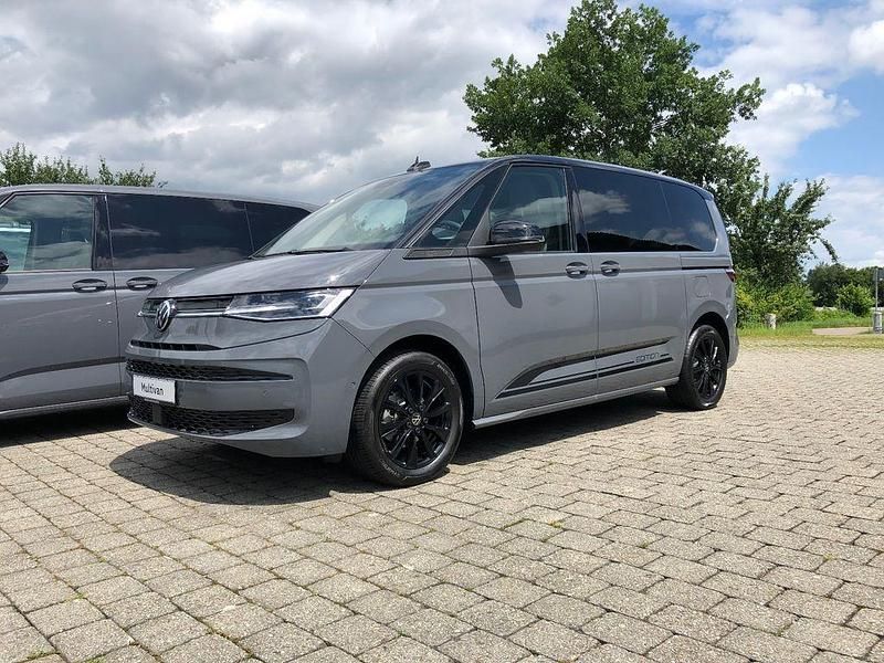Neu VW Multivan Edition 150 PS (110 kW) 2025 Puregrey Van