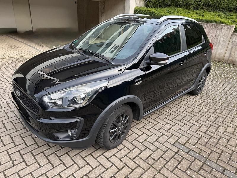 Gebraucht Ford Ka Cool & Connect 86 PS (63 kW) 2019 Schwarz Limousine