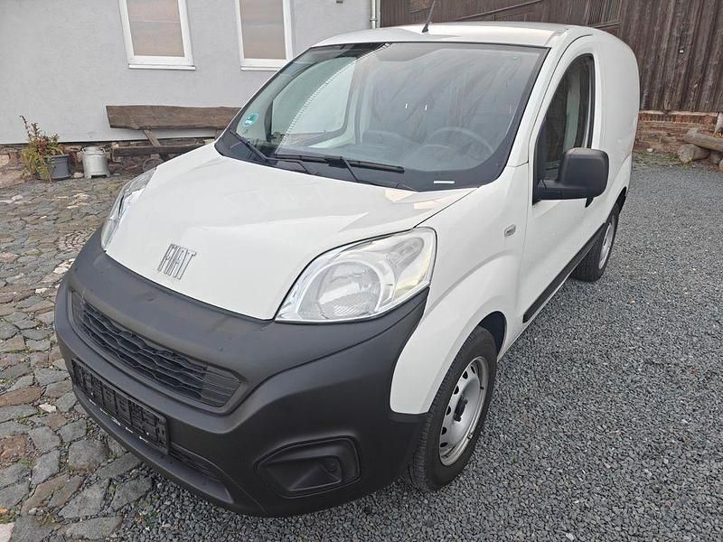 Weiß Gebraucht 2022 Fiat Fiorino Basis Van / Kleinbus | 10.600 € (Fairer Preis) - Bild 1/4