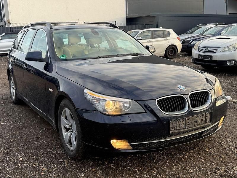 Gebraucht BMW 520 Sport Line 163 PS (119 kW) 2009 Blau Kombi