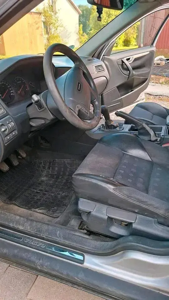 Gebraucht Volvo V70 140 PS (102 kW) 2002 Silber Kombi