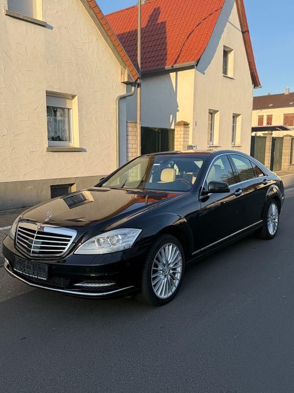 Gebraucht Mercedes S350 258 PS (189 kW) 2013 Schwarz Limousine
