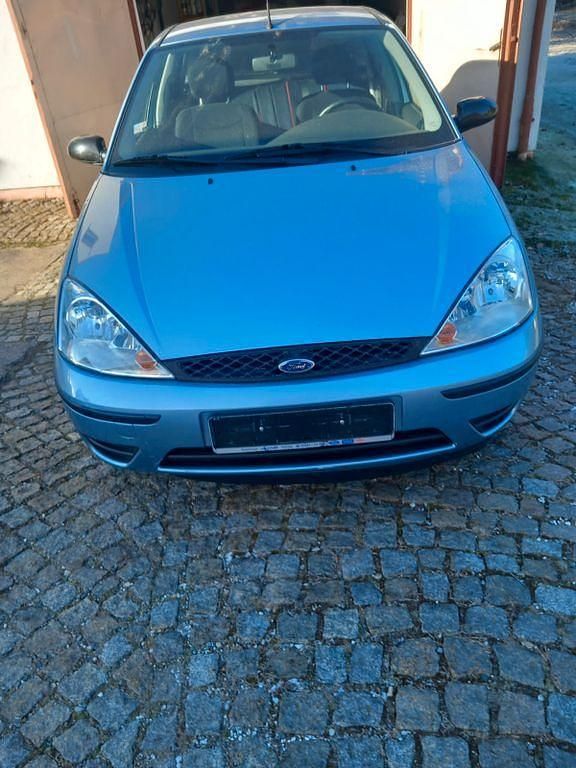 Gebraucht Ford Focus Trend 101 PS (74 kW) 2004 Grau Limousine