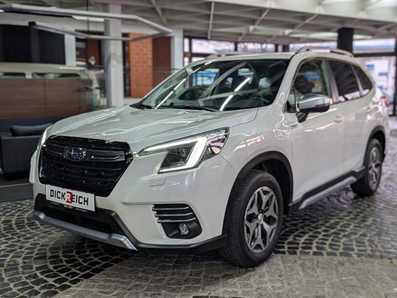 Gebraucht Subaru Forester Platinum 150 PS (110 kW) 2023 Weiß SUV