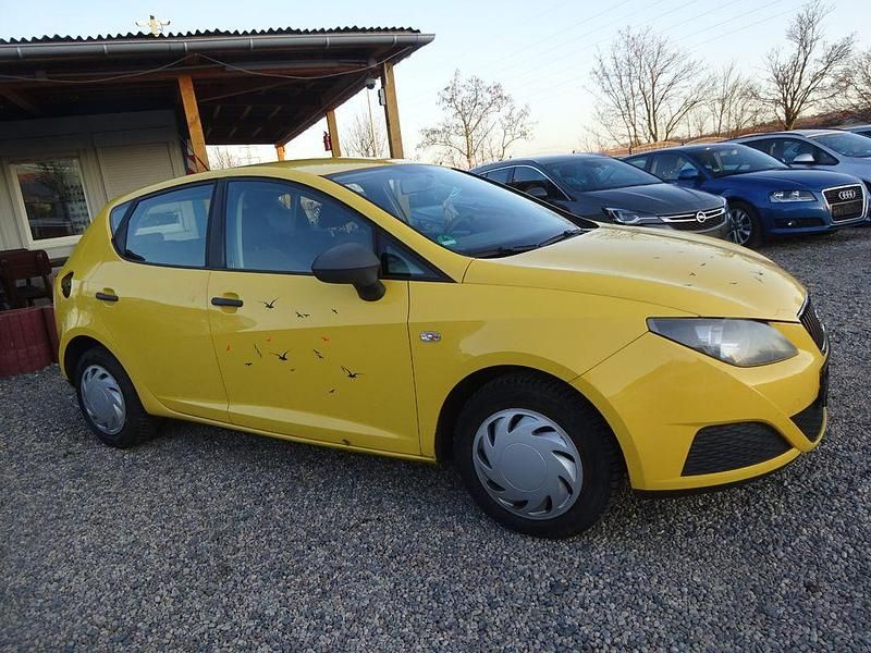 Usata Seat Ibiza Reference 69 CV (50 kW) 2011 Giallo Berlina