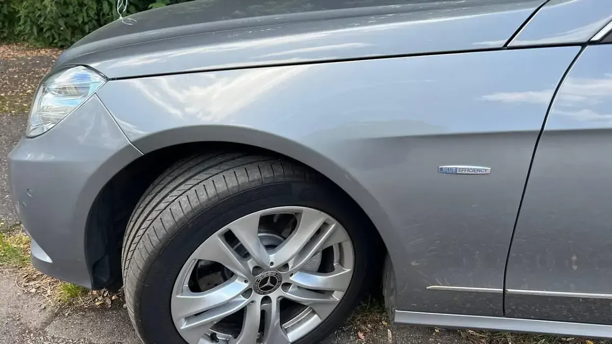 Gebraucht Mercedes E300 Avantgarde 231 PS (169 kW) 2011 Grau Kombi
