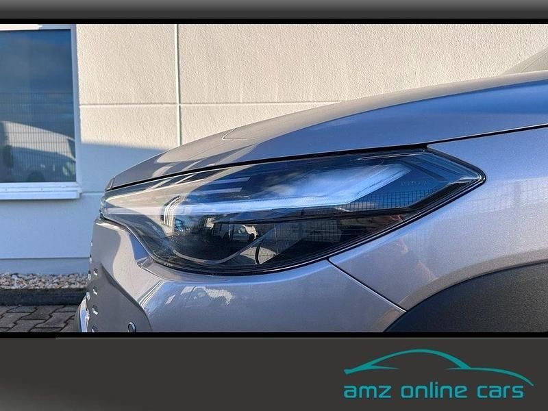 Neu Toyota Corolla Cross 179 PS (131 kW) 2025 Silber SUV