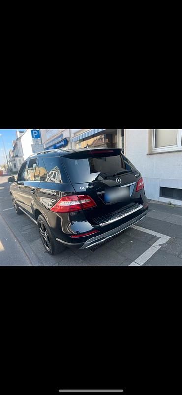 Gebraucht Mercedes ML350 259 PS (190 kW) 2012 Schwarz SUV