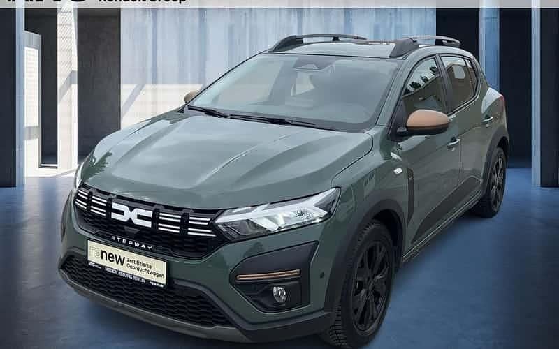 Grün Gebraucht 2024 Dacia Sandero Expression Kleinwagen | 17.989 € (Fairer Preis) - Bild 1/3