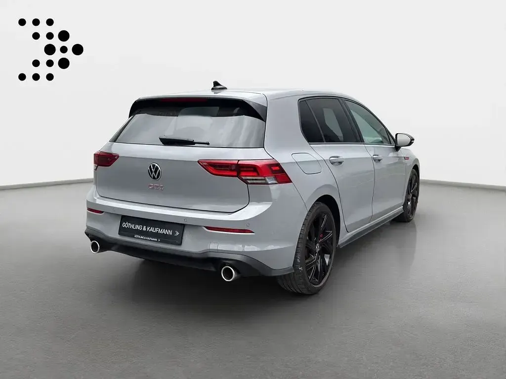 Gebraucht VW Golf VIII Style 245 PS (180 kW) 2024 Mondsteingrau Limousine