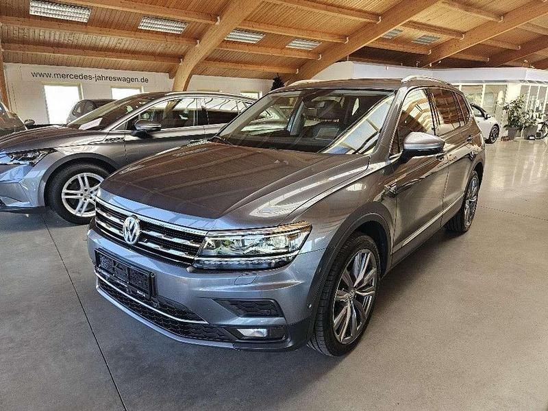 Platinum grey Gebraucht 2018 VW Tiguan Allspace Highline SUV | 23.900 € (Fairer Preis) - Bild 1/4