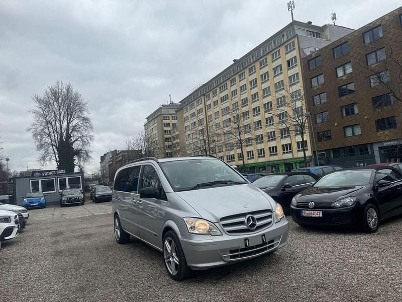 Silber Gebraucht 2004 Mercedes Viano Van / Kleinbus | 8.499 € (Etwas zu teuer) - Bild 1/4