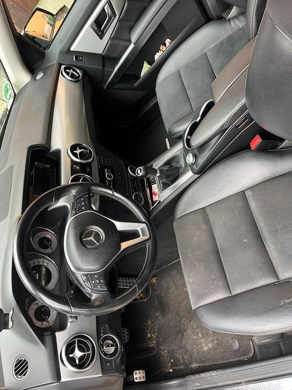 Gebraucht Mercedes GLK200 143 PS (105 kW) 2013 Schwarz SUV