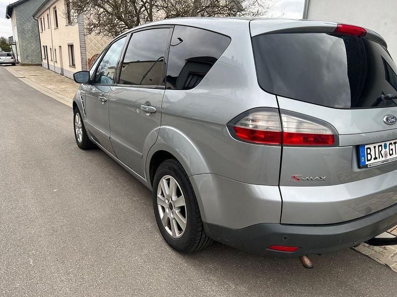 Gebraucht Ford S-MAX Trend 145 PS (106 kW) 2008 Silber Van / Kleinbus