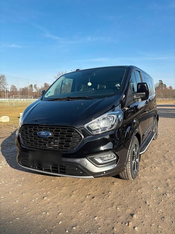 Gebraucht Ford Tourneo Active 130 PS (95 kW) 2023 Schwarz Van / Kleinbus