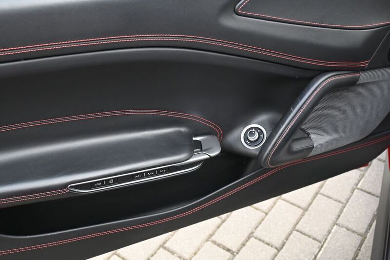 Gebraucht Ferrari GTC4Lusso 610 PS (448 kW) 2018 Rot Kombi