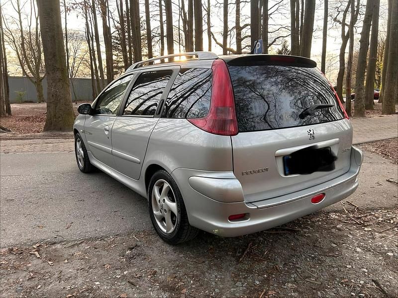 Gebraucht Peugeot 206 88 PS (64 kW) 2005 Silber Kombi