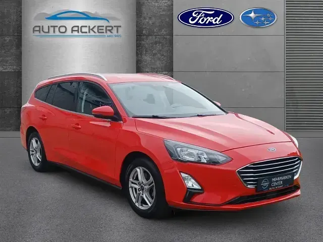 Gebraucht Ford Focus Cool & Connect 125 PS (91 kW) 2022 Rot Kombi