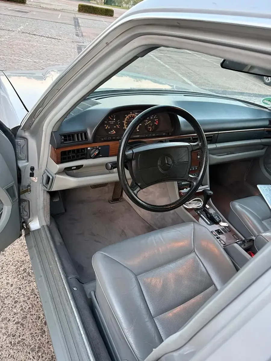 Gebraucht Mercedes 300 SE 180 PS (132 kW) 1989 Silber Limousine