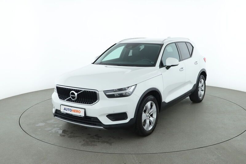 Weiß Gebraucht 2018 Volvo XC40 Momentum SUV | 21.270 € (Fairer Preis) - Bild 1/4