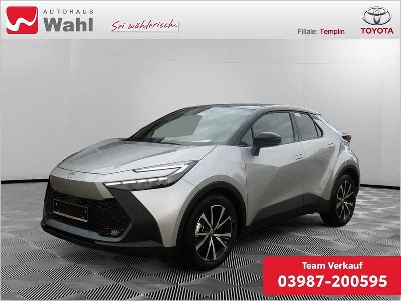 Neu Toyota C-HR 140 PS (102 kW) 2025 Silber SUV
