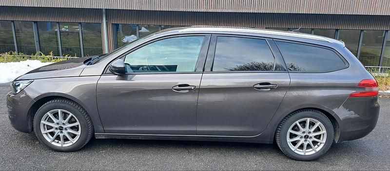 Gebraucht Peugeot 308 SW 150 PS (110 kW) 2016 Grau Kombi