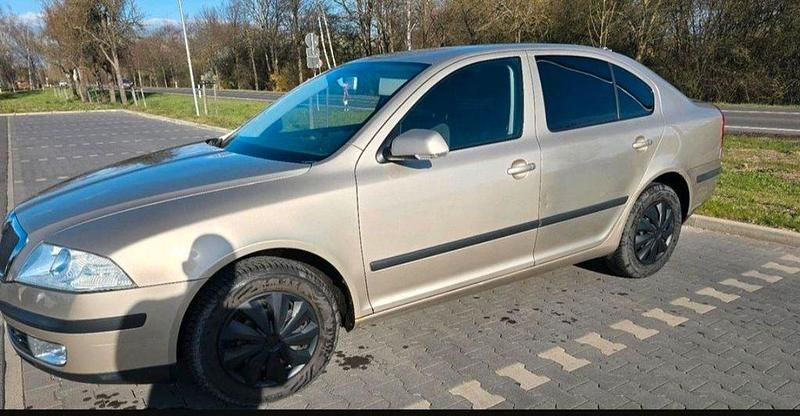 Gebraucht Skoda Octavia Ambiente 116 PS (85 kW) 2005 Gelb Limousine