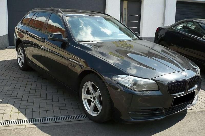 Second-hand BMW 520 184 CP (135 kW) 2013 Negru Break