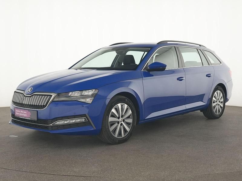 Blau Gebraucht 2021 Skoda Superb Ambition Kombi | 19.595 € (Superpreis) - Bild 1/4