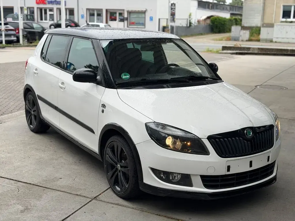 Gebraucht Skoda Fabia Monte Carlo 105 PS (77 kW) 2012 Weiß Limousine