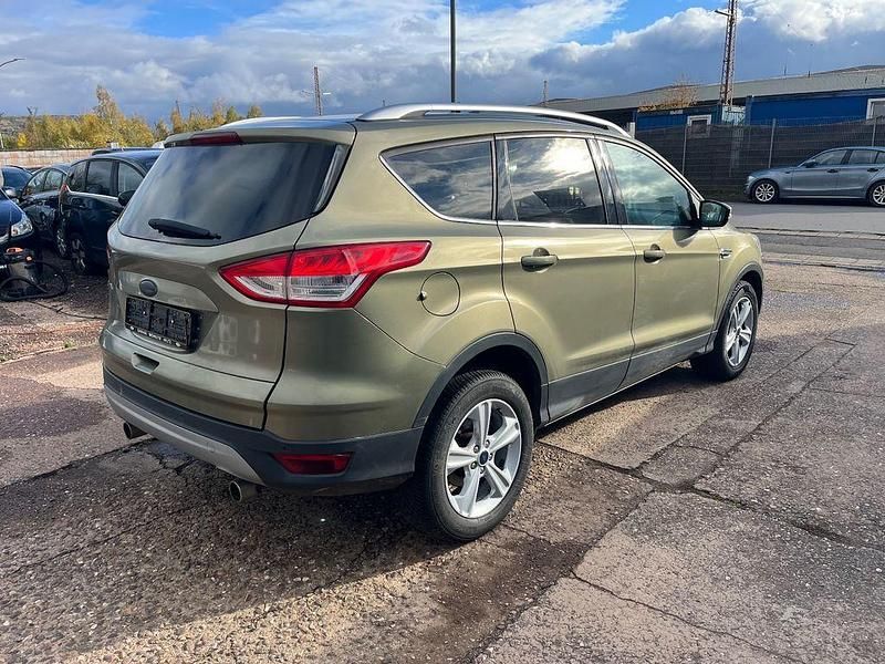 Gebraucht Ford Kuga Titanium 163 PS (119 kW) 2013 Grün SUV