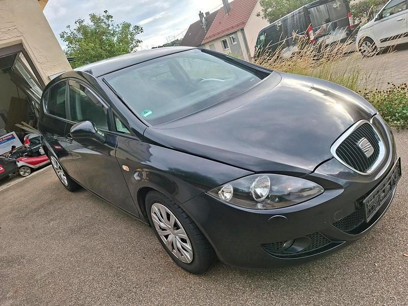 Schwarz Gebraucht 2007 Seat Leon Limousine | 1.300 € (Guter Preis) - Bild 1/4