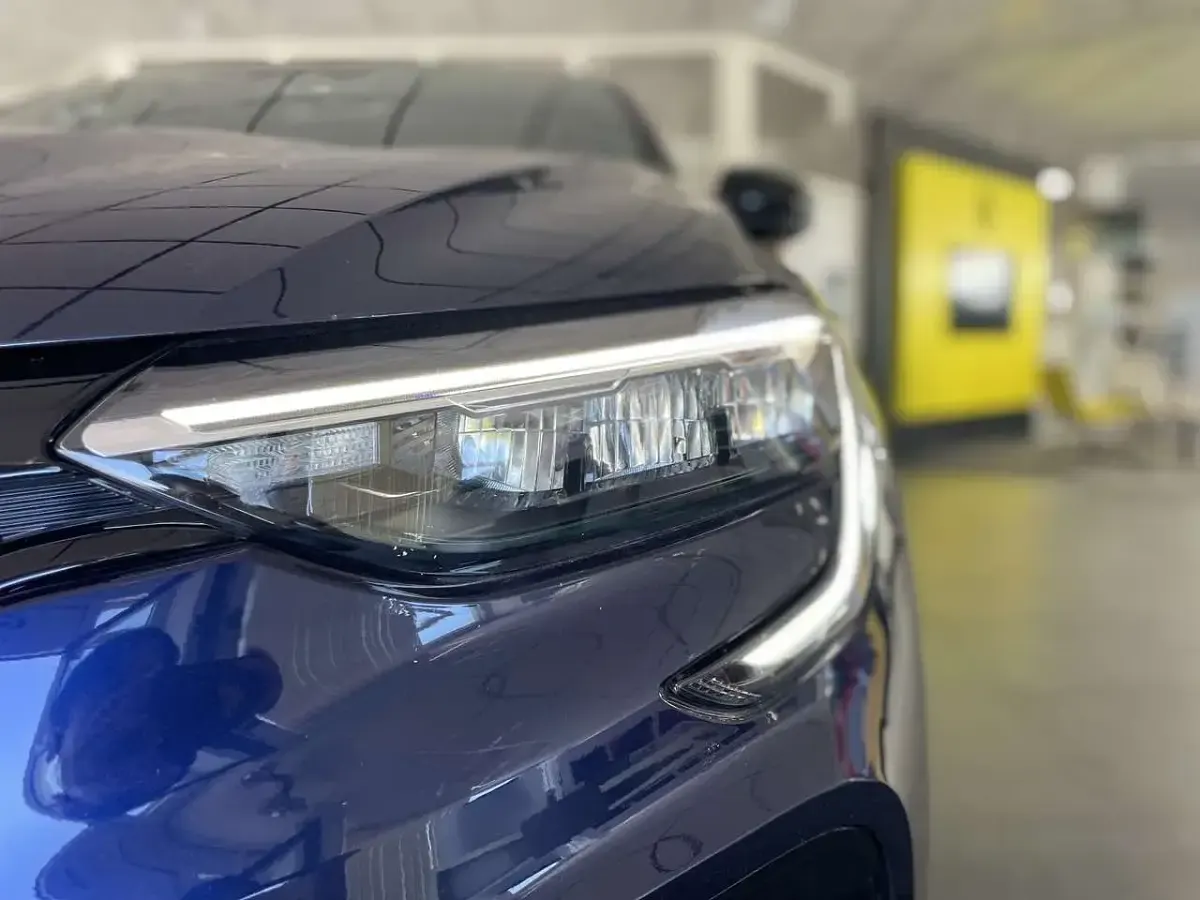 Gebraucht Renault Arkana Esprit Alpine 158 PS (116 kW) 2025 Nachtblau SUV