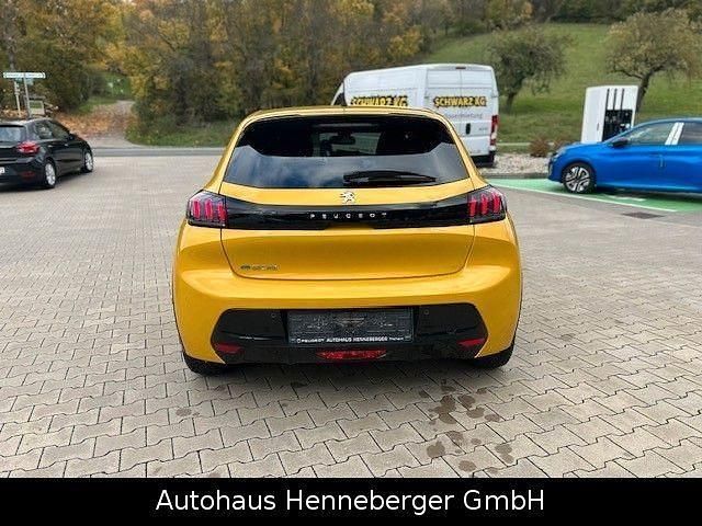 Gebraucht Peugeot e-208 Allure 100 kW (136 PS) 2023 Gelb Kleinwagen