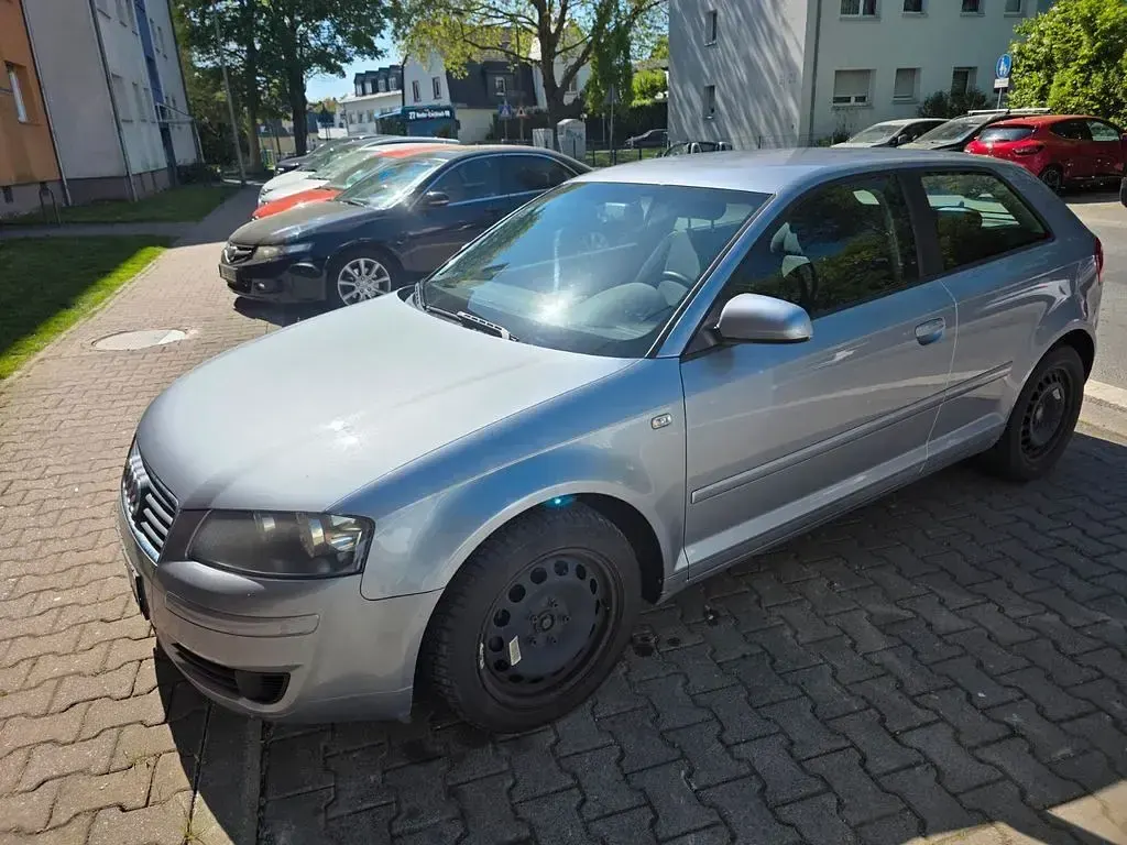Usata Audi A3 Ambiente 105 CV (77 kW) 2004 Grigio Utilitaria