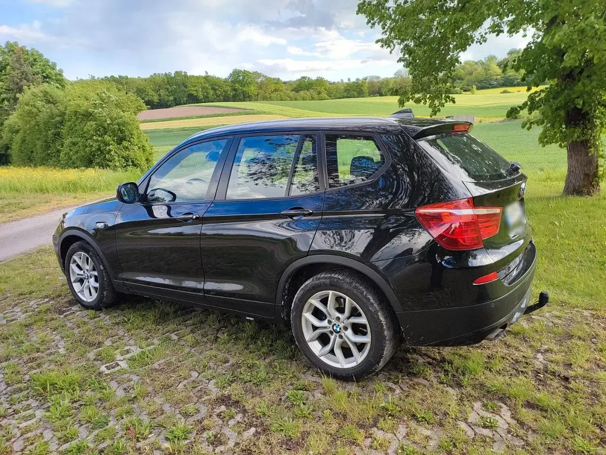 Gebraucht BMW X3 184 PS (135 kW) 2011 Schwarz SUV