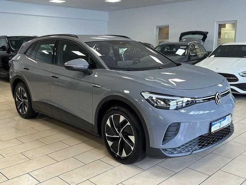 Gebraucht VW ID.4 Pro Performance 150 kW (204 PS) 2023 Mondsteingrau SUV