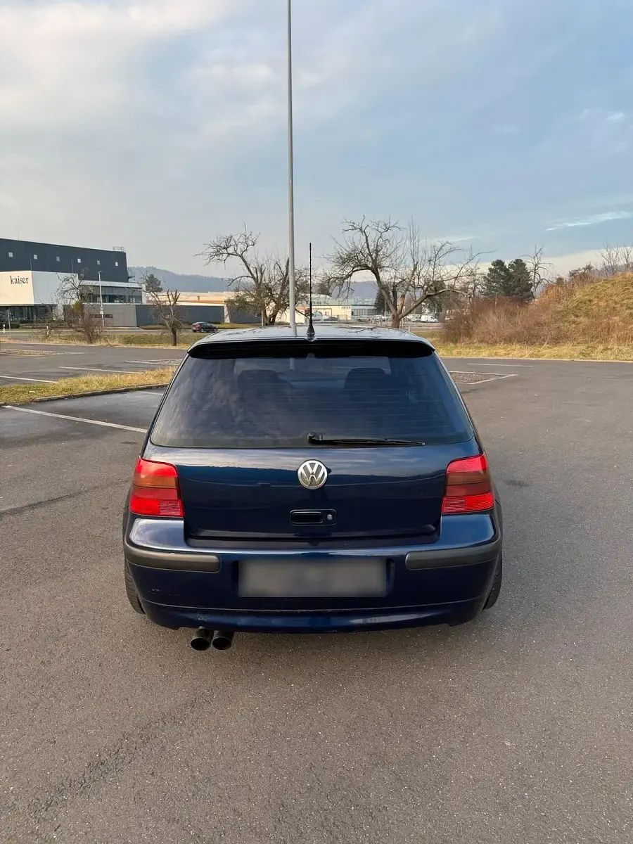 Gebraucht VW Golf IV 105 PS (77 kW) 2003 Blau Kleinwagen
