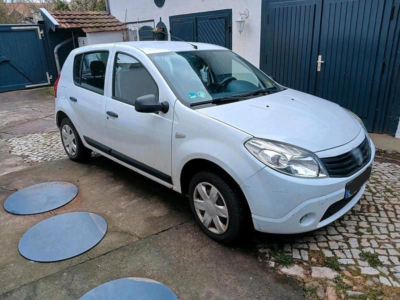 Gebraucht Dacia Sandero 75 PS (55 kW) 2009 Weiß Kleinwagen