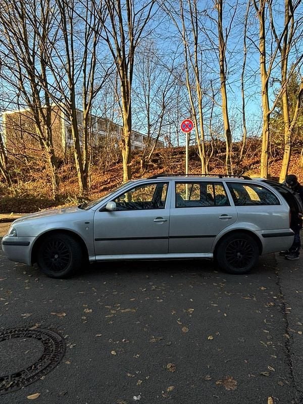 Gebraucht Skoda Octavia Ambiente 90 PS (66 kW) 2003 Silber Kombi