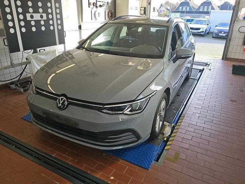 Grau Gebraucht 2022 VW Golf VIII Life Kombi | 17.850 € (Guter Preis) - Bild 1/3