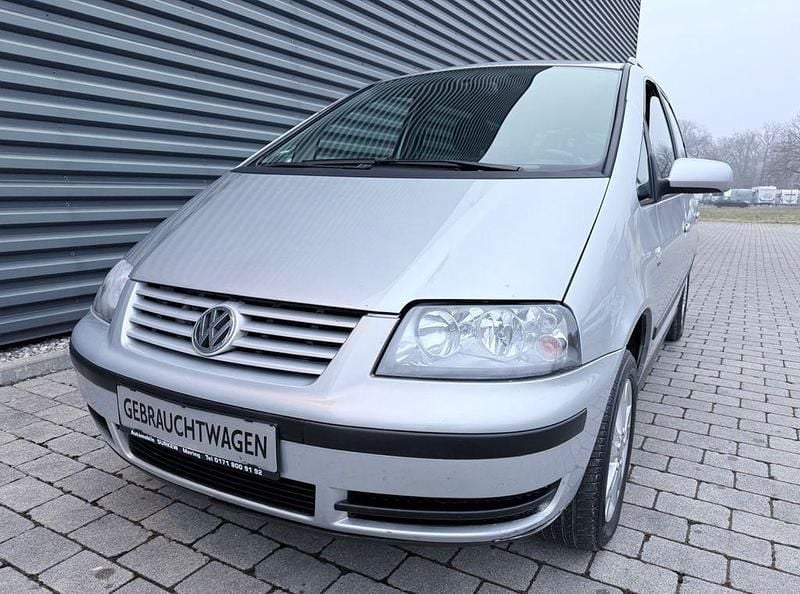 Silbermetallic Gebraucht 2007 Seat Alhambra Van / Kleinbus | 3.490 € (Guter Preis) - Bild 1/4