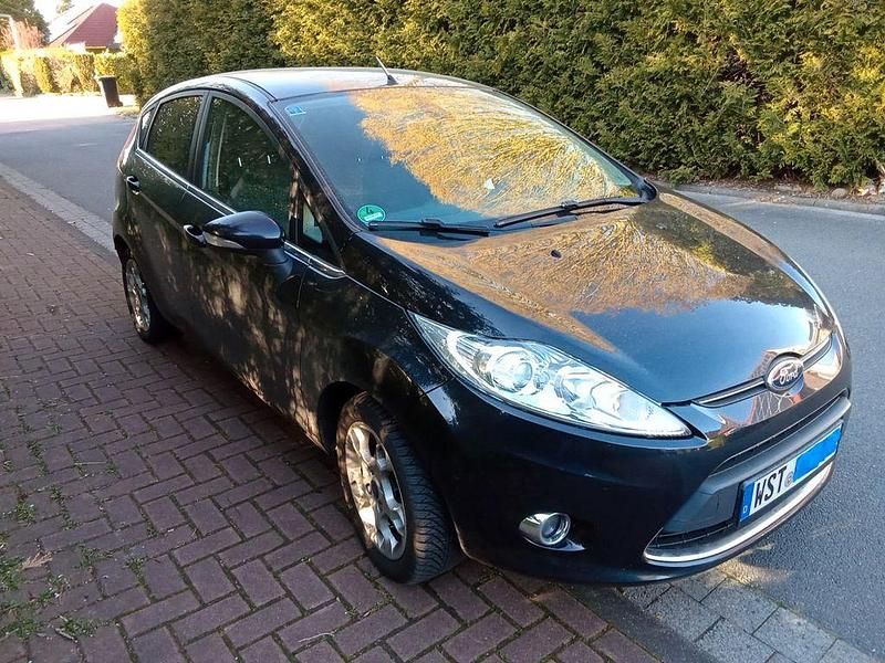 Gebraucht Ford Fiesta Titanium 82 PS (60 kW) 2011 Schwarz Kleinwagen