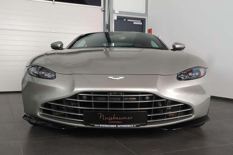 Gebraucht Aston Martin V8 Vantage 510 PS (375 kW) 2022 Q silver birch provenance Coupé
