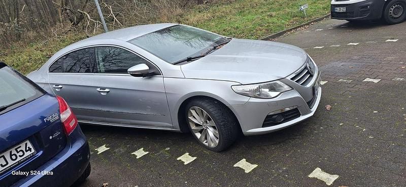 Silber Gebraucht 2010 VW Passat Limousine | 5.900 € (Teuer) - Bild 1/4